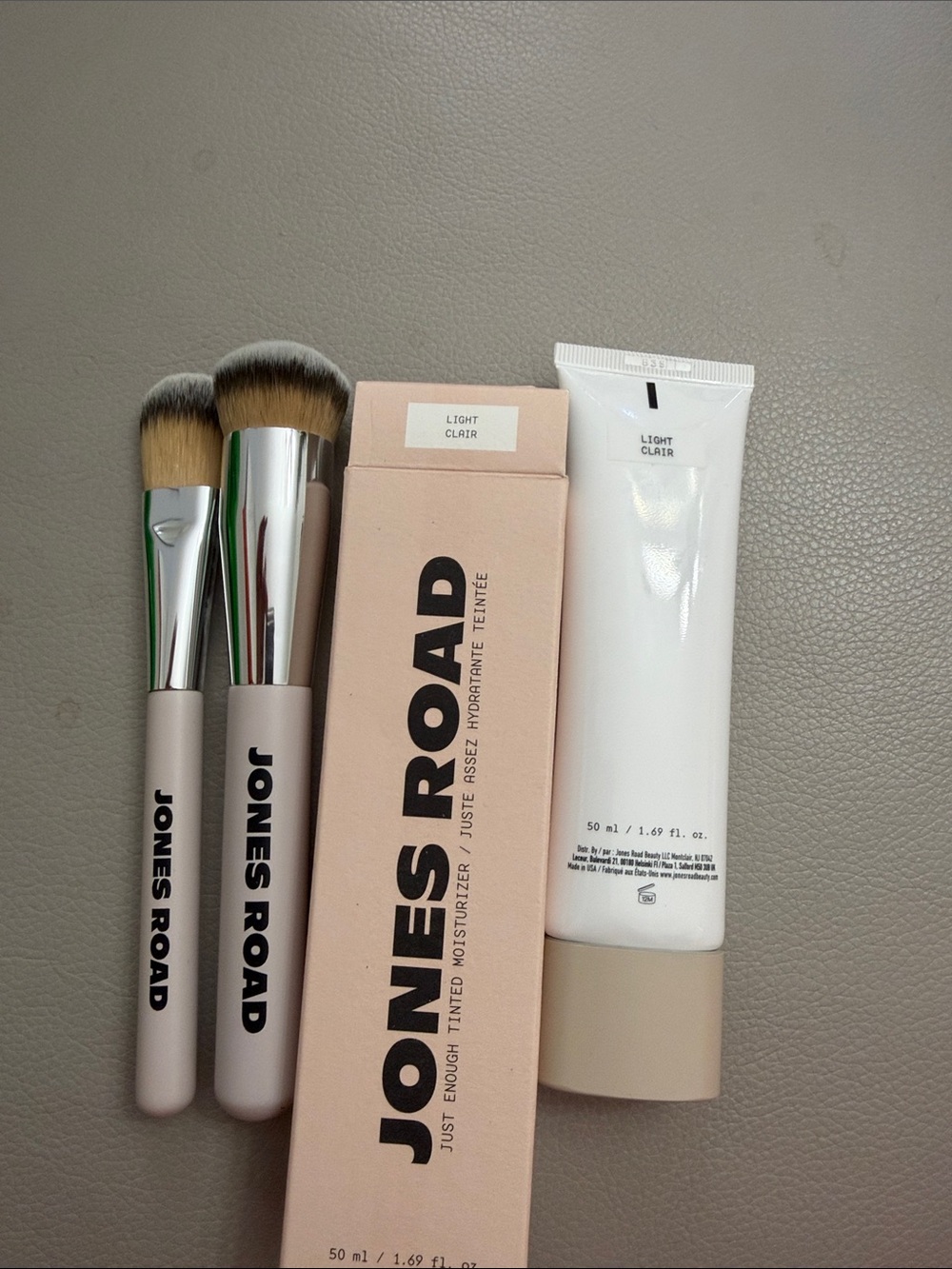 Jones Road Tinted Moisturizer Set in Blush and Cream - Picture 2 of 4